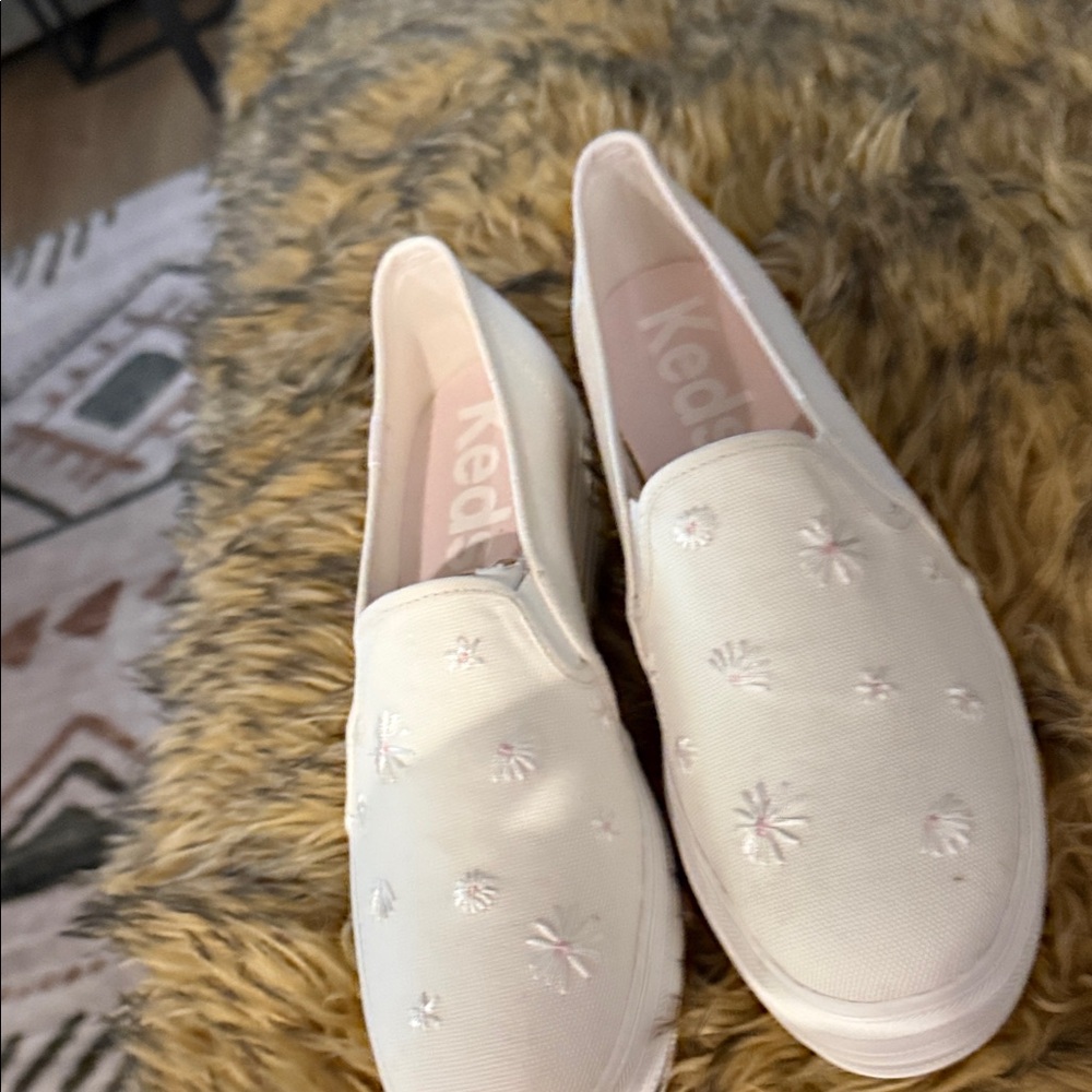 Keds Women's Slip-On Mules in Light Pink with Floral Embroidery